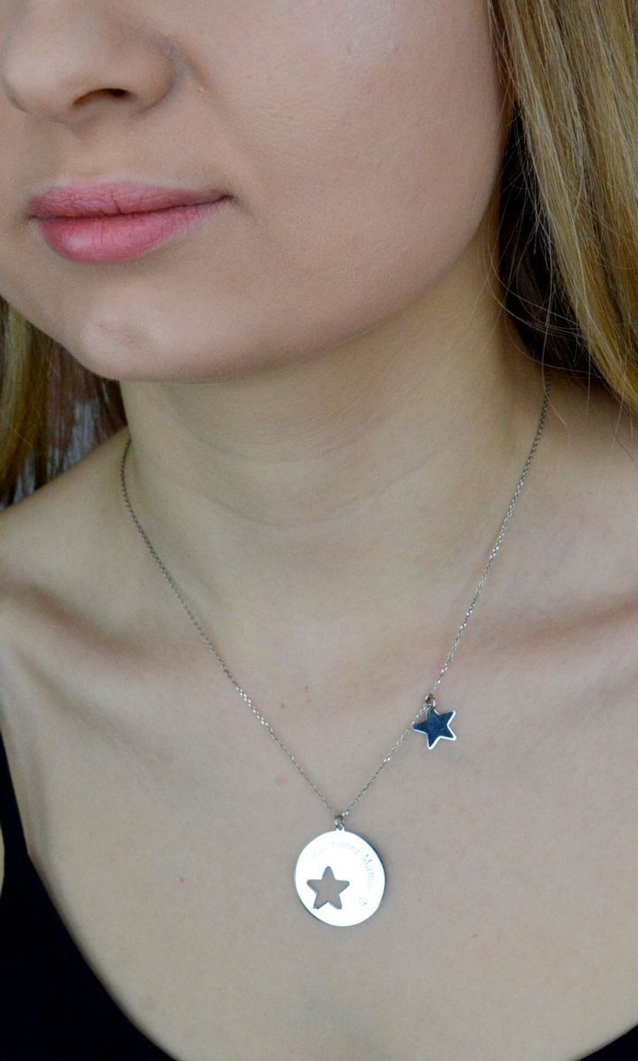 Naszyjnik srebrny kółko z gwiazdką ''Kochanej mamie'' Prezent na Dzień Mamy C RM 19890 084 s MAMA.jpg